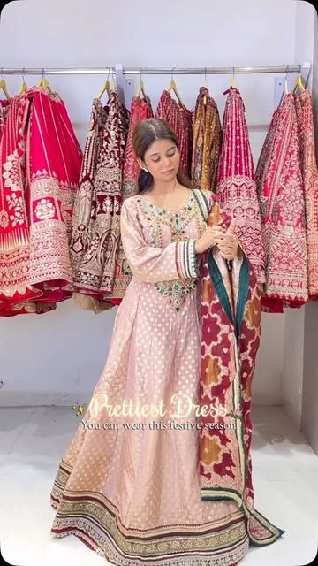Blush lehenga with printed dupatta, in the Hello Beauty store